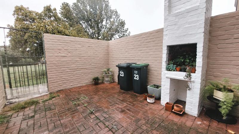 2 Bedroom Property for Sale in La Rochelle Western Cape